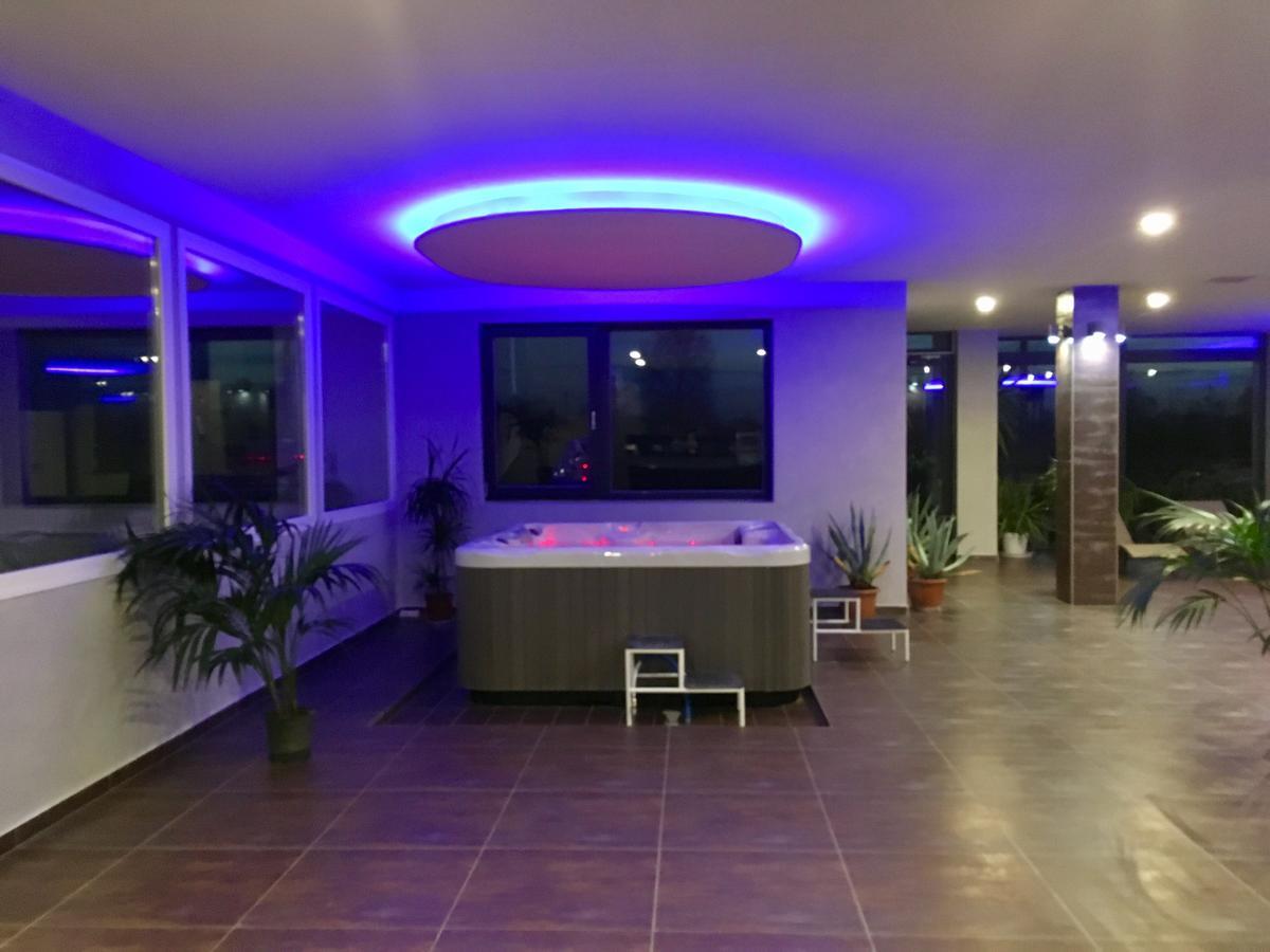 Garden Hotel Medical & Spa 데브레첸 외부 사진