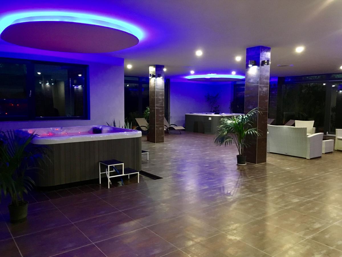 Garden Hotel Medical & Spa 데브레첸 외부 사진
