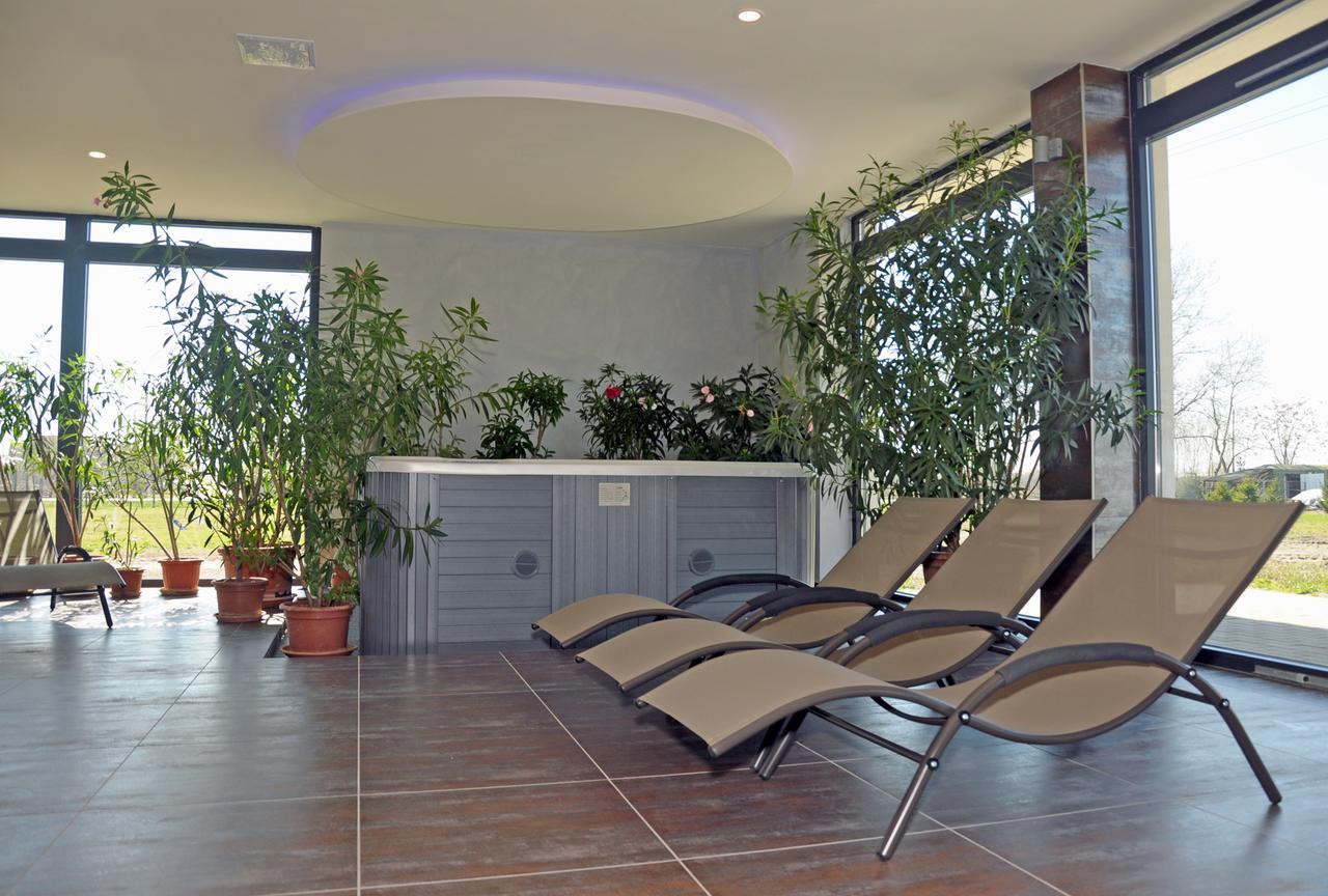 Garden Hotel Medical & Spa 데브레첸 외부 사진