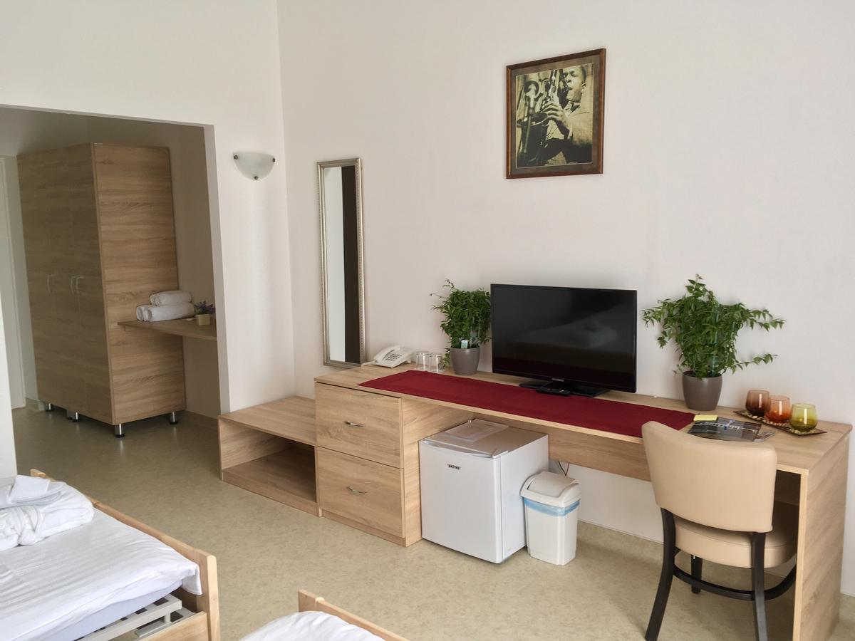 Garden Hotel Medical & Spa 데브레첸 외부 사진